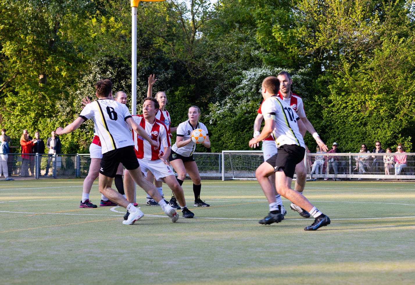 ALO 1 op het mooie veld in de bosjes van PEX